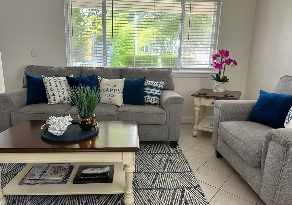 Photo of Livingroom in Long Branch