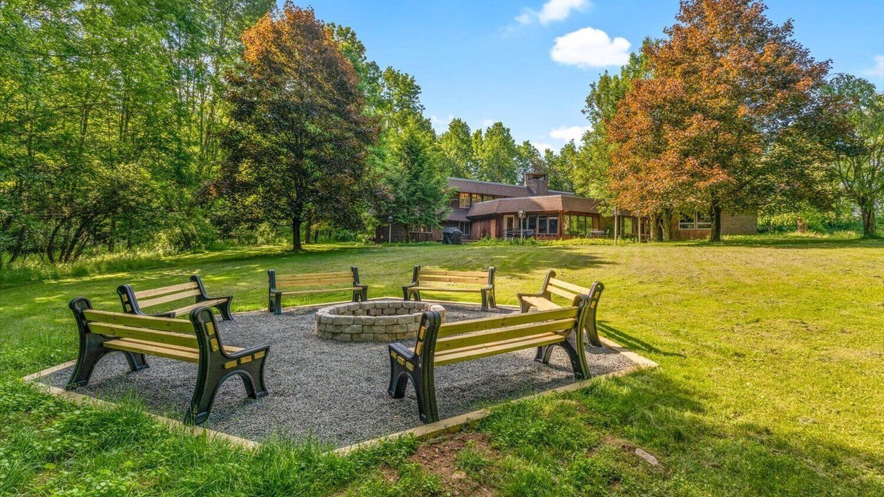 Photo of Outdoor in White Mills