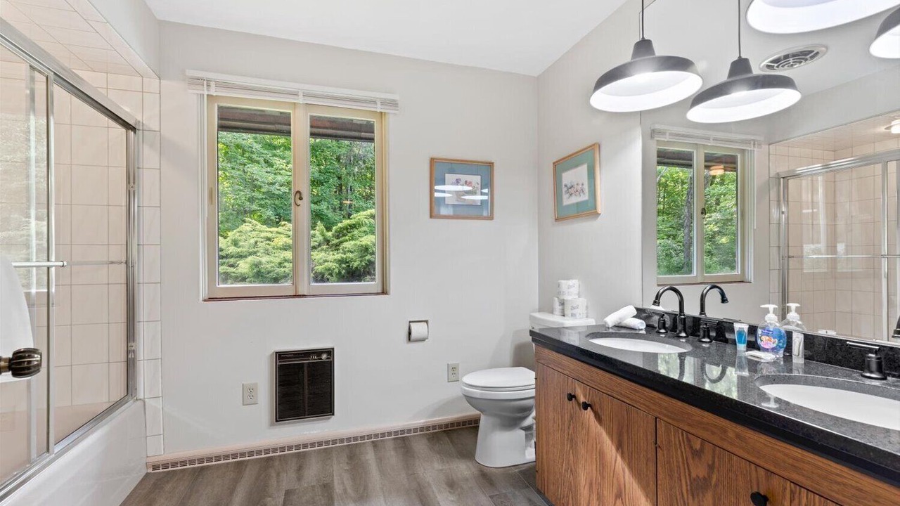 Photo of Bathroom in White Mills