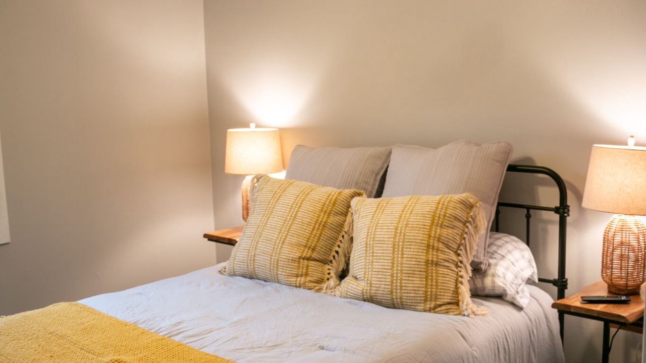 Photo of Bedroom in Elgin