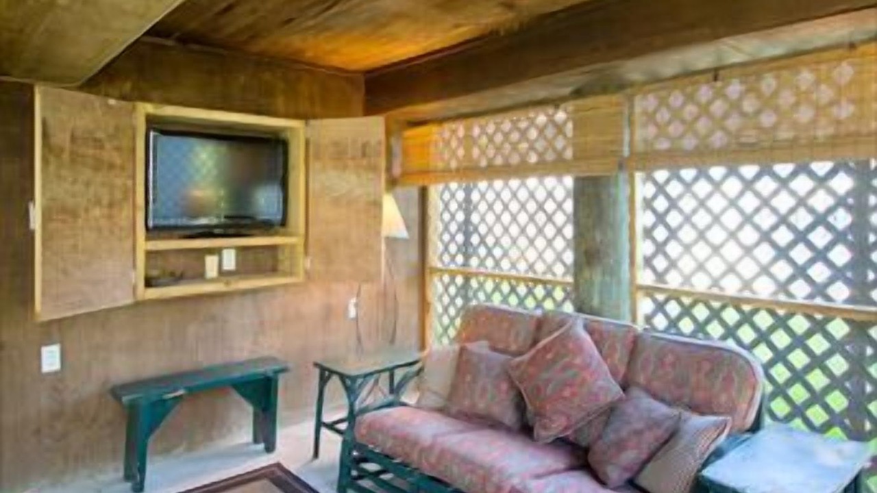 Photo of Livingroom in Admiral Estates