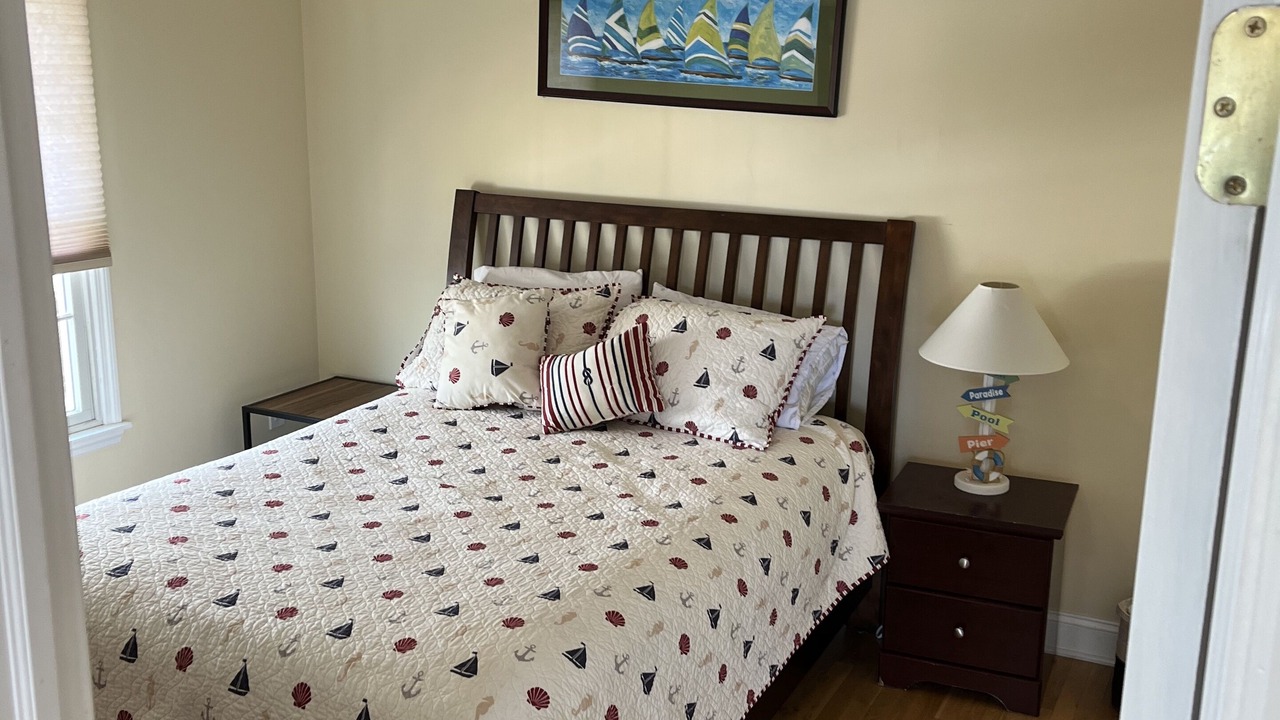 Photo of Bedroom in Brick