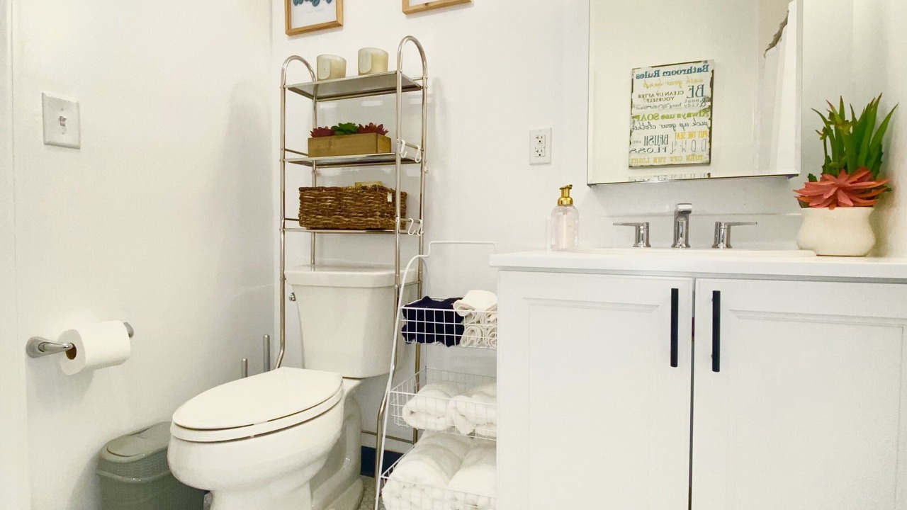 Photo of Bathroom in Newark