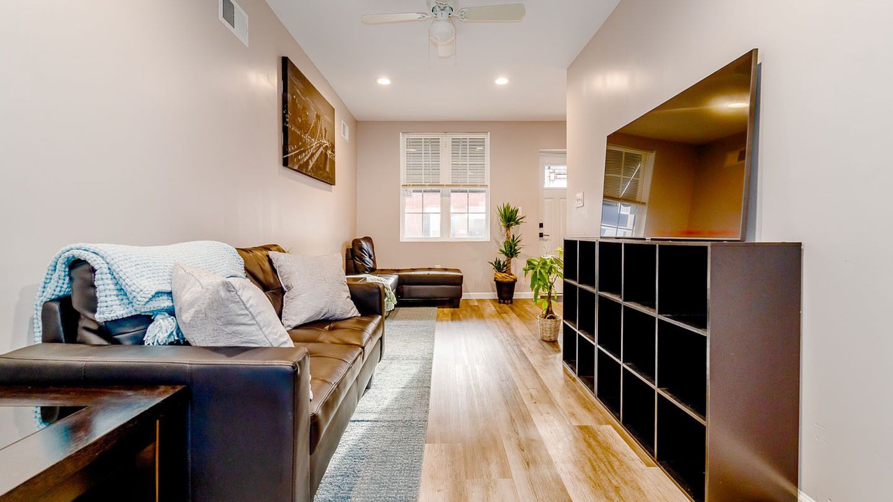 Photo of Livingroom in North Philadelphia