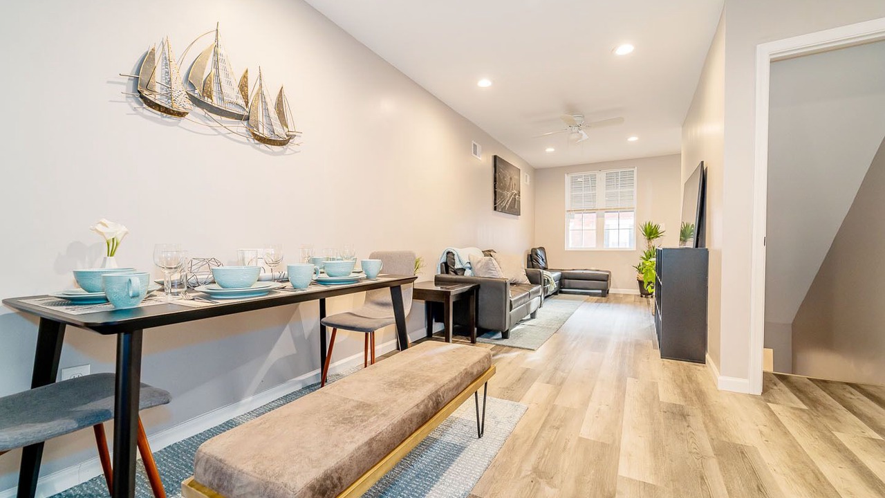 Photo of Livingroom in North Philadelphia