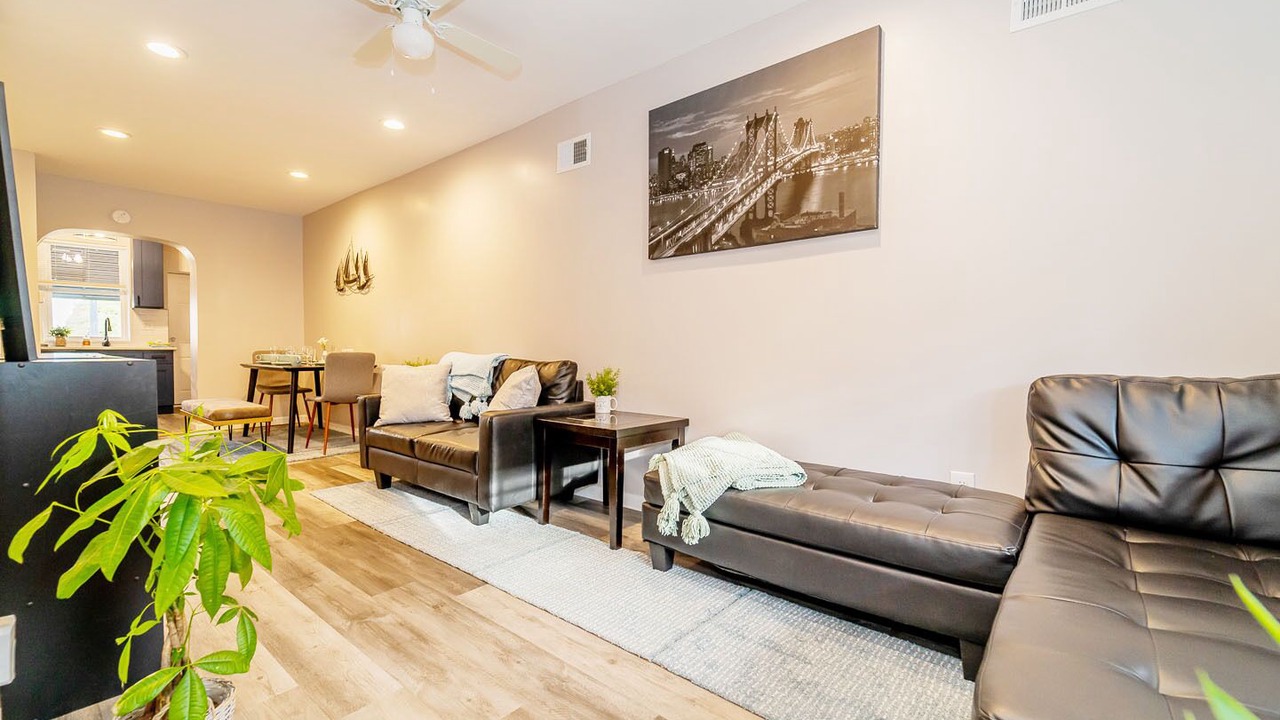 Photo of Livingroom in North Philadelphia