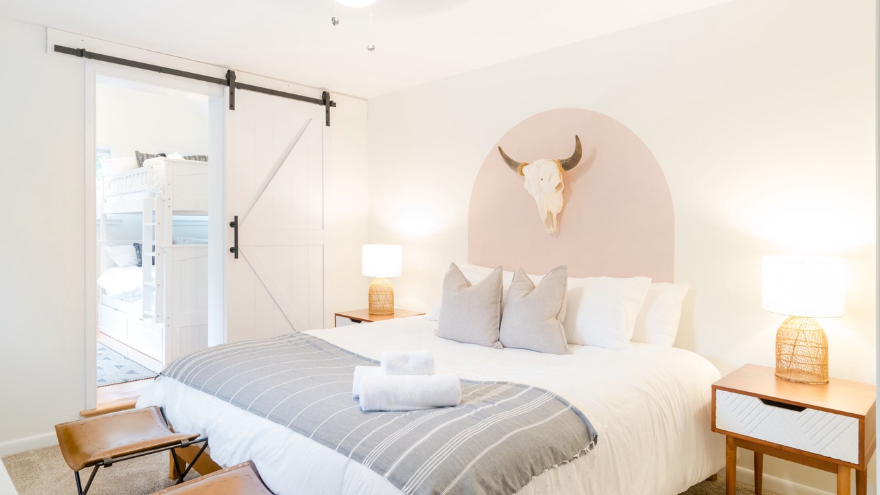 Photo of Bedroom in Bellefonte