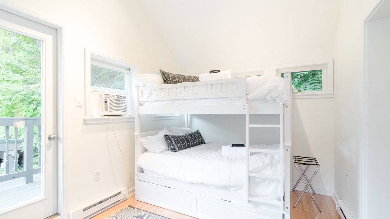 Photo of Bedroom in Bellefonte