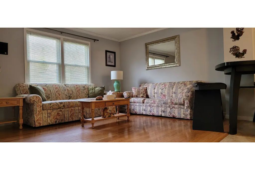Photo of Livingroom in Corning