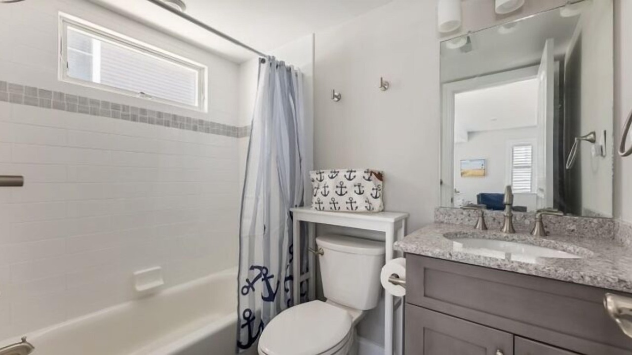 Photo of Bathroom in Townsend's Inlet