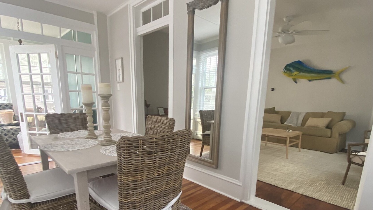 Photo of Livingroom in Village Green