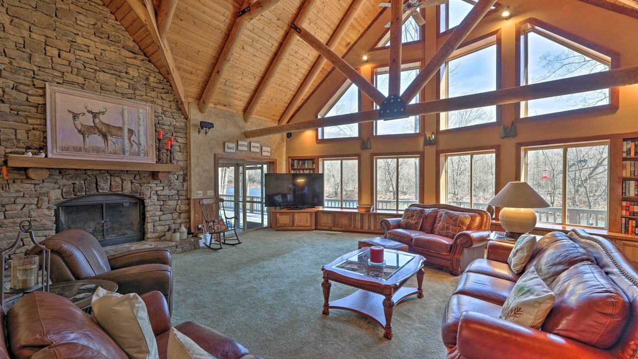 Photo of Livingroom in Lewisburg