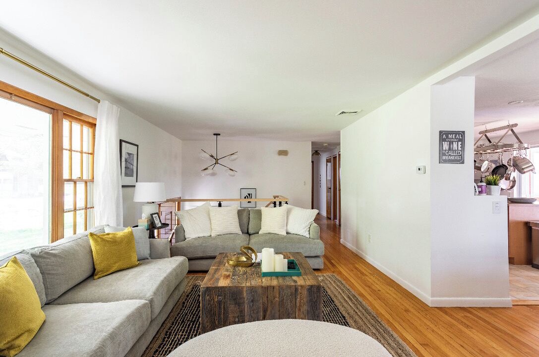 Photo of Livingroom in Swan Lake