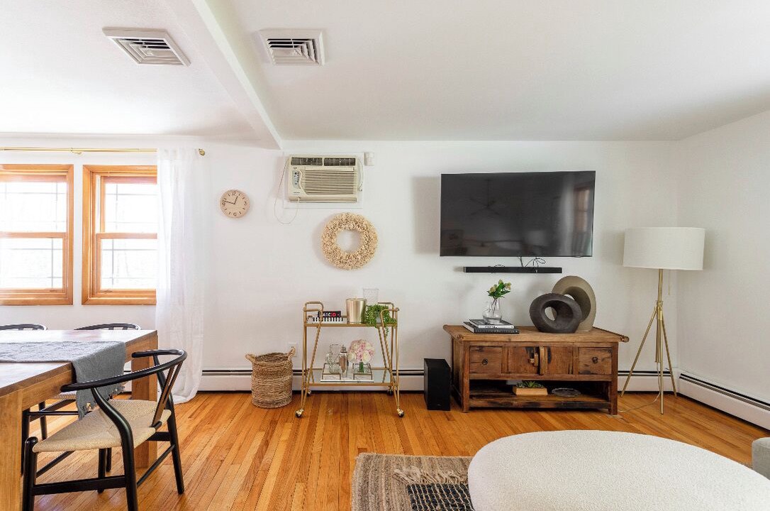 Photo of Bedroom in Swan Lake