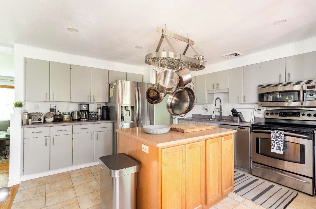 Photo of Kitchen in Swan Lake