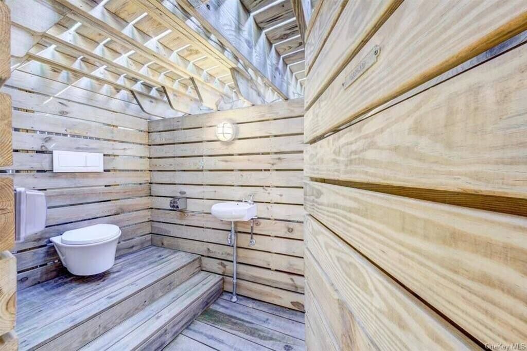 Photo of Bathroom in South Fallsburg