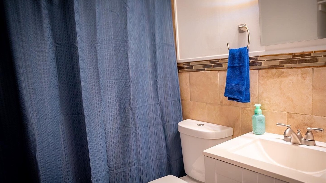 Photo of Bathroom in Kabletown