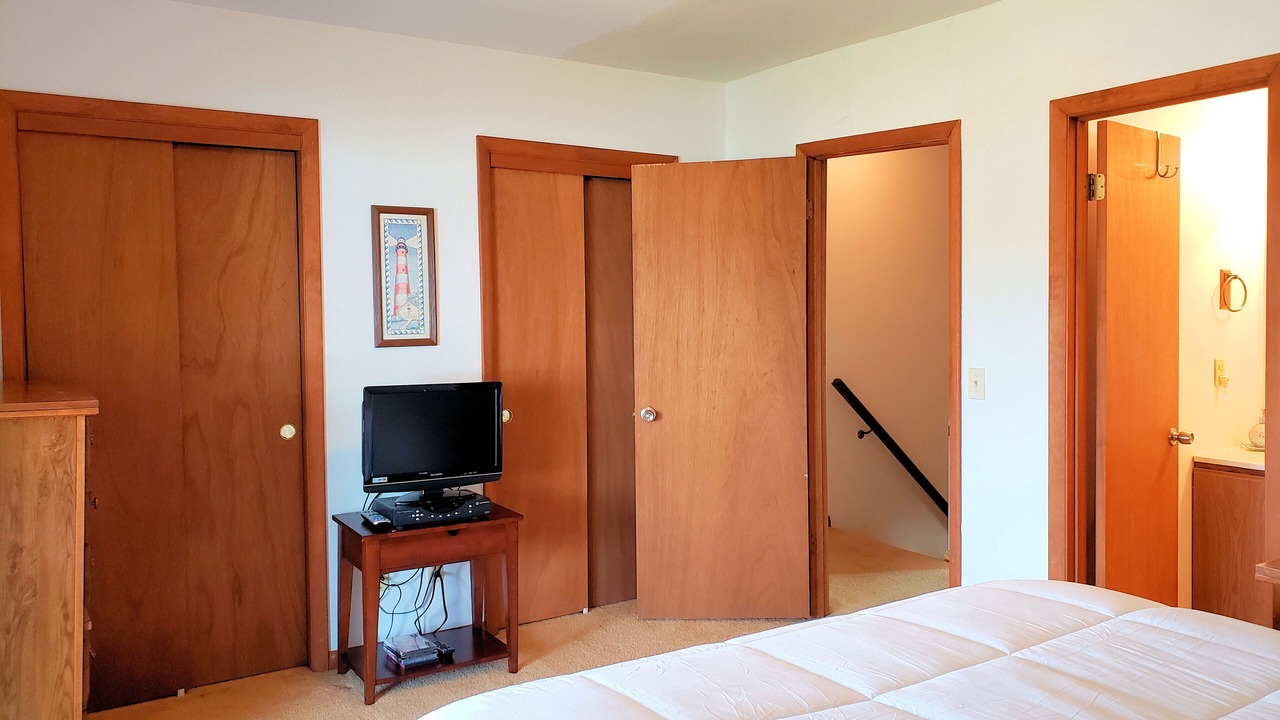 Photo of Bedroom in Deep Hole