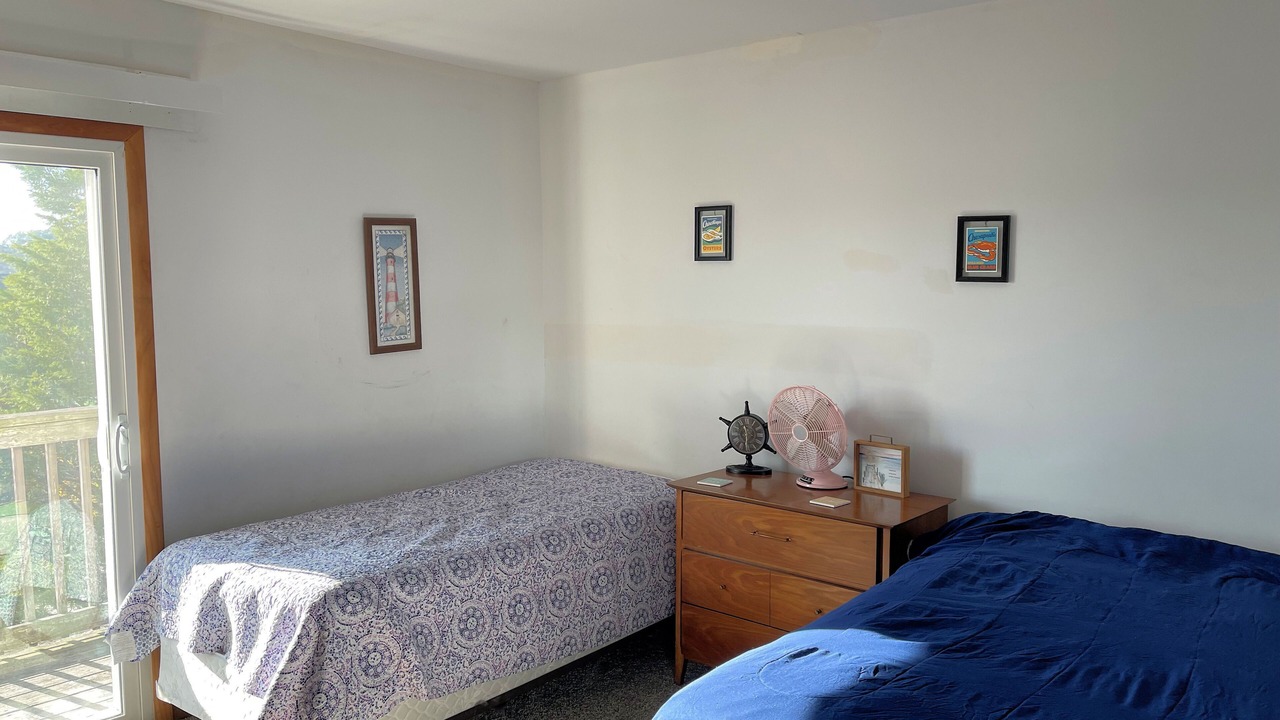 Photo of Bedroom in Deep Hole