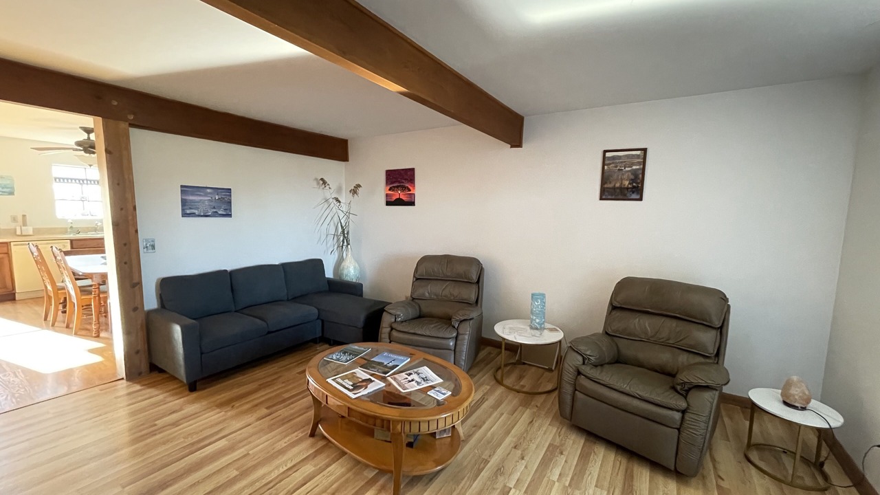 Photo of Livingroom in Deep Hole