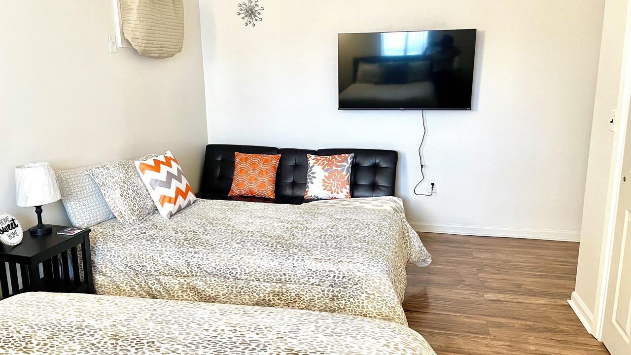 Photo of Bedroom in Garfield