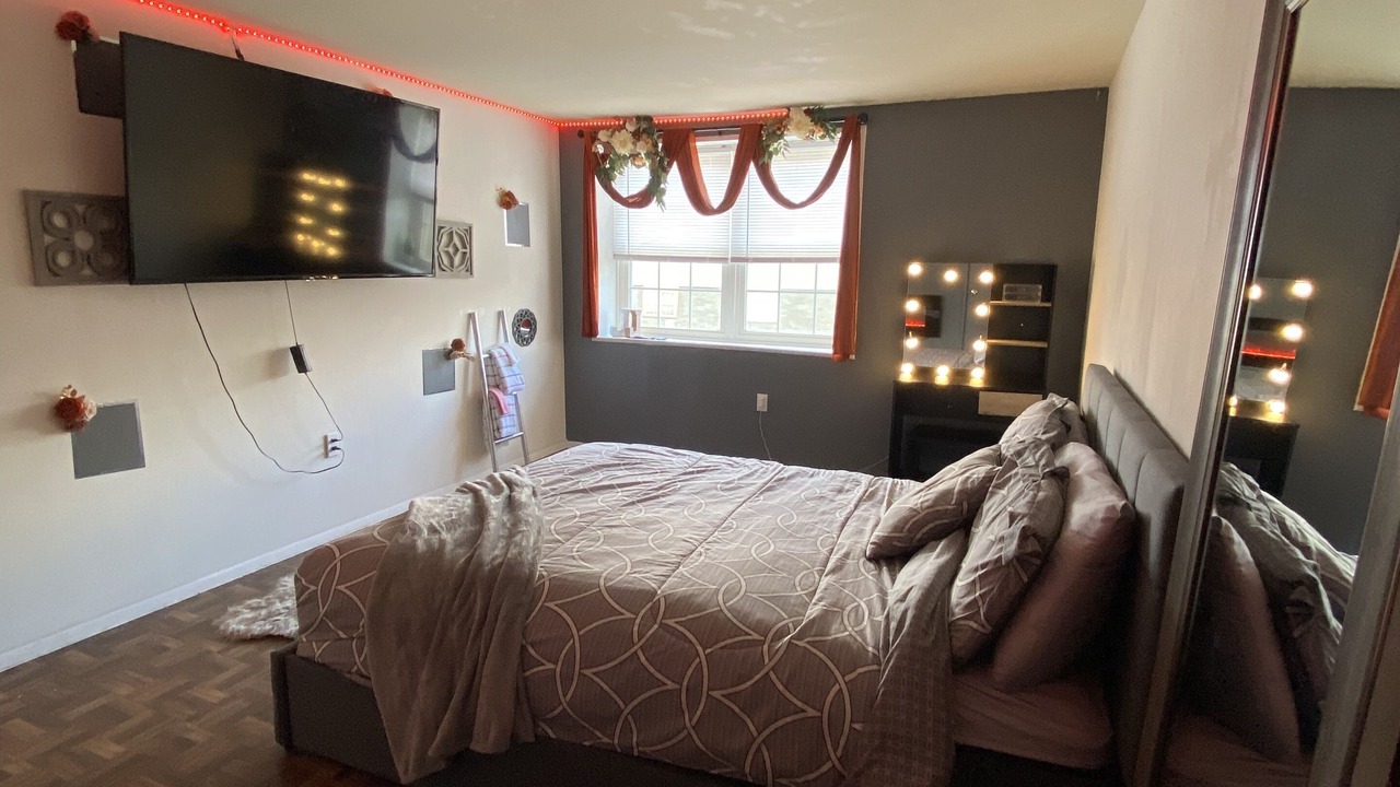 Photo of Bedroom in Hamilton Hills