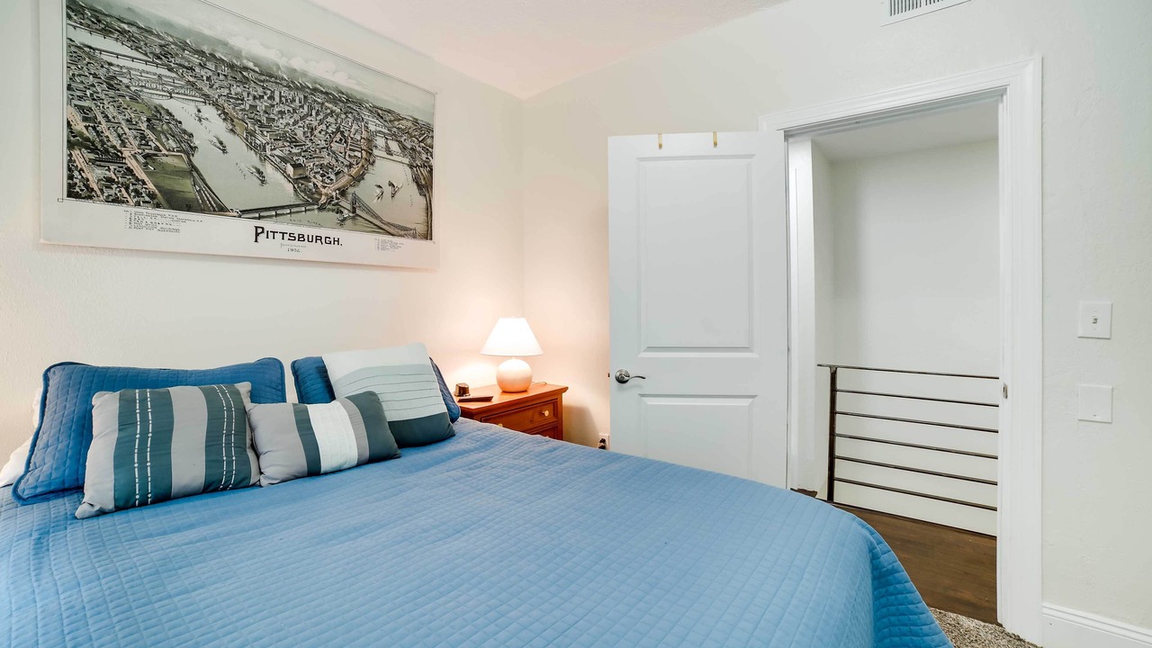 Photo of Bedroom in Shadyside