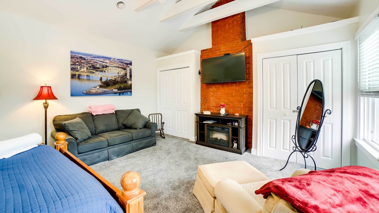 Photo of Bedroom in Shadyside