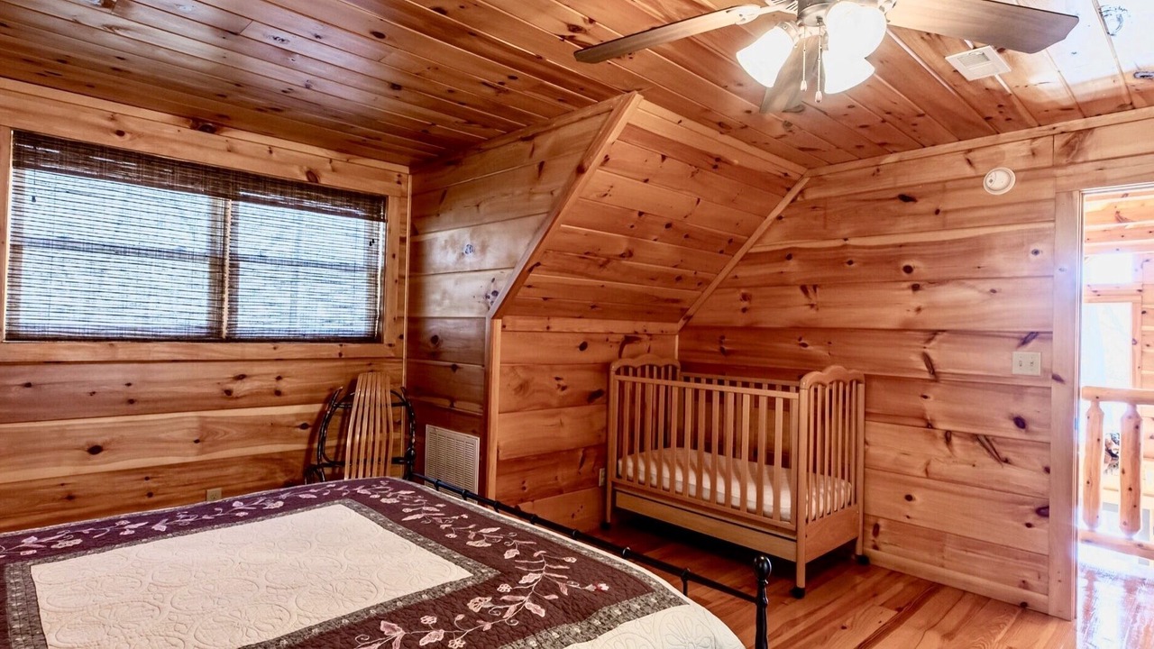 Photo of Bedroom in Jacksboro