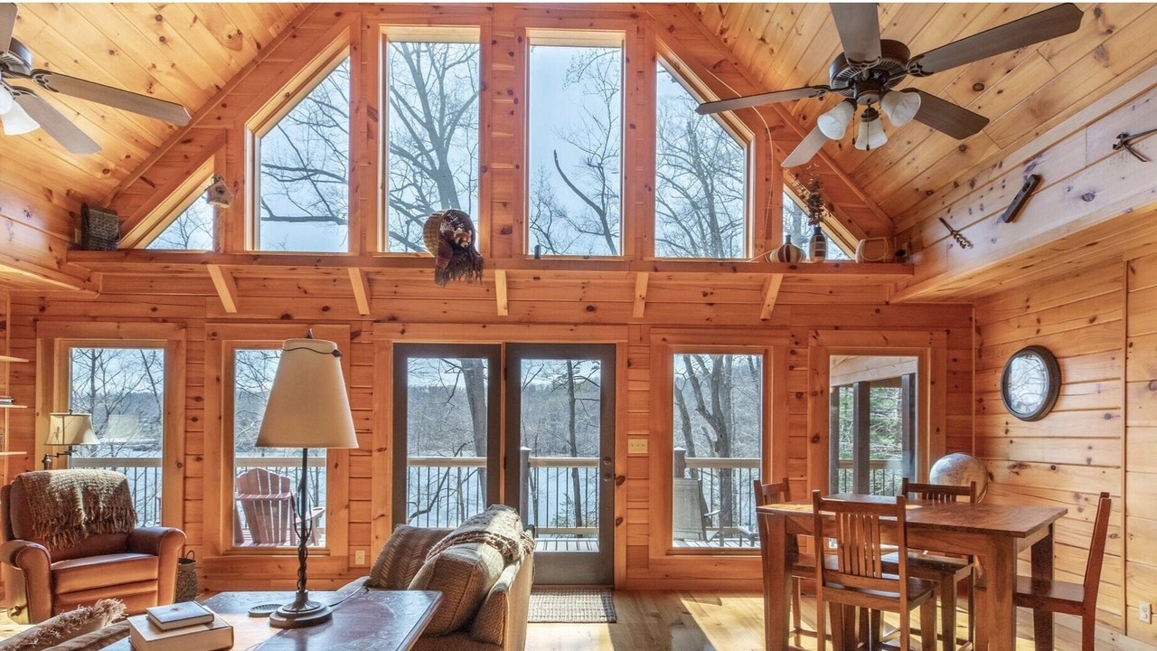 Photo of Livingroom in Jacksboro
