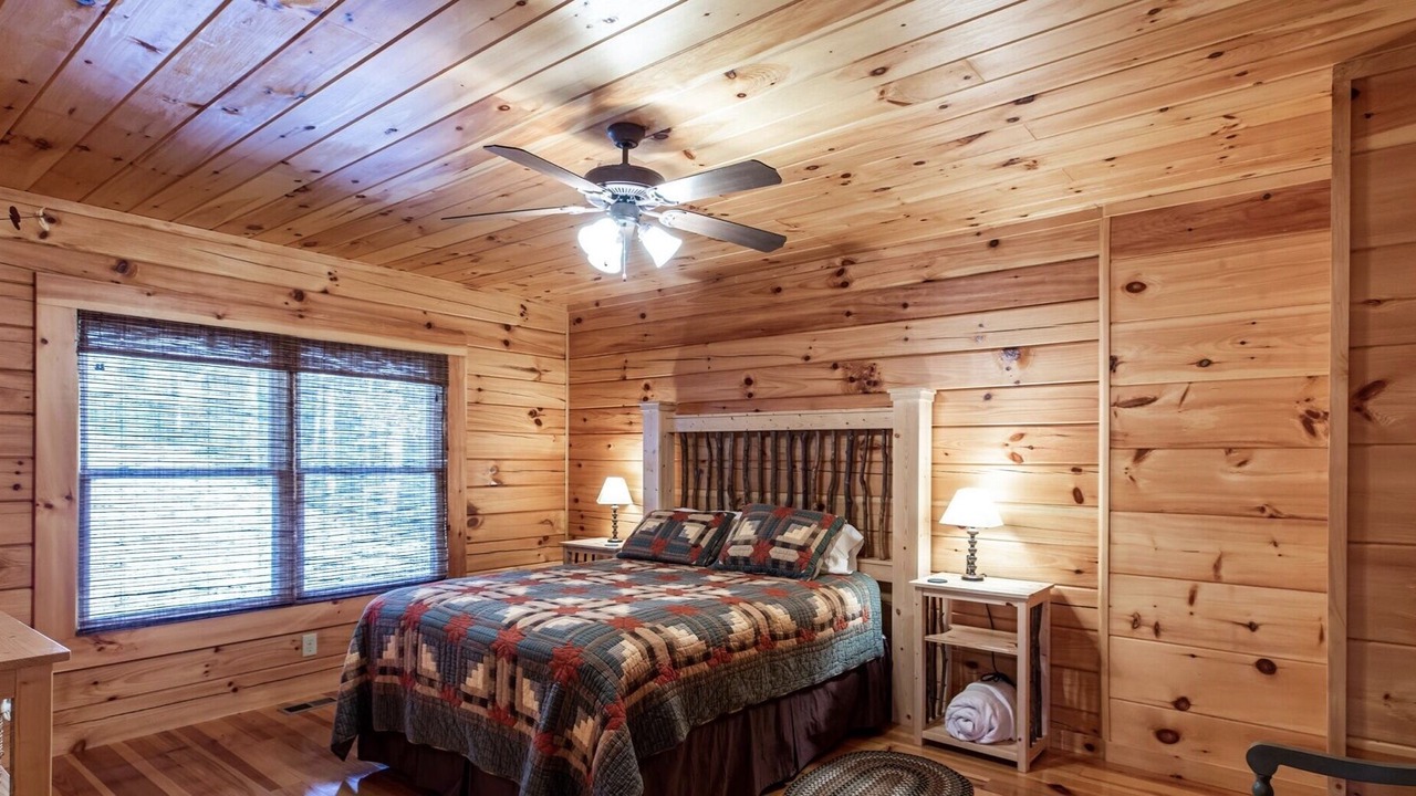 Photo of Bedroom in Jacksboro