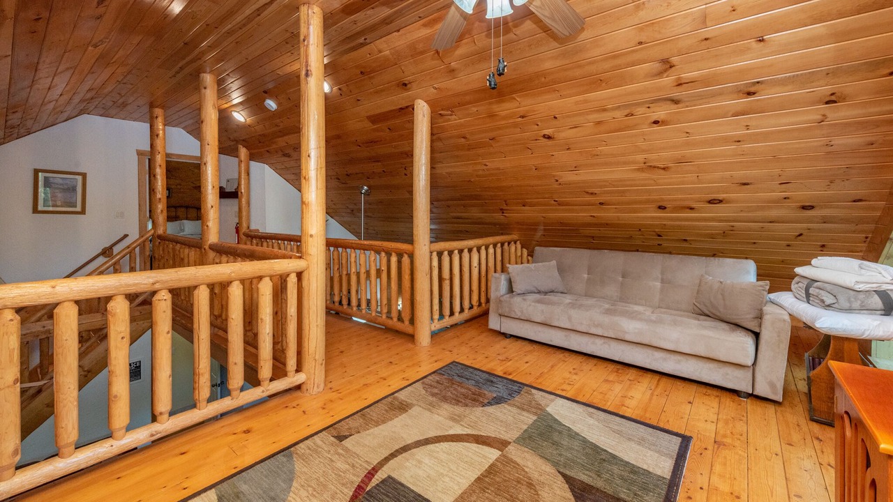 Photo of Livingroom in North Glade Hills