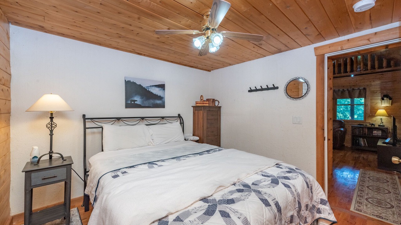 Photo of Bedroom in North Glade Hills