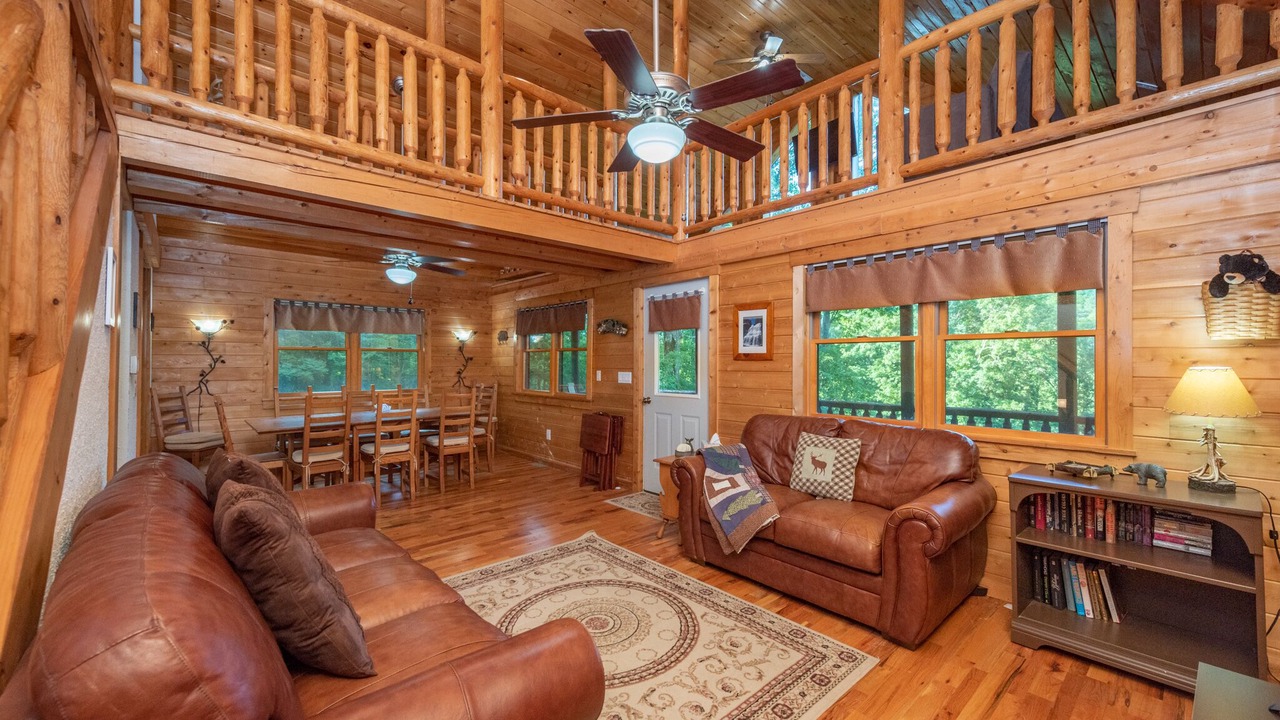 Photo of Livingroom in North Glade Hills
