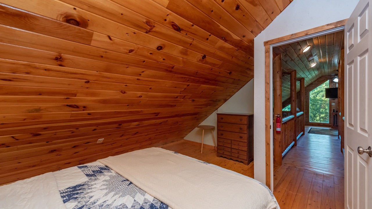 Photo of Bedroom in North Glade Hills