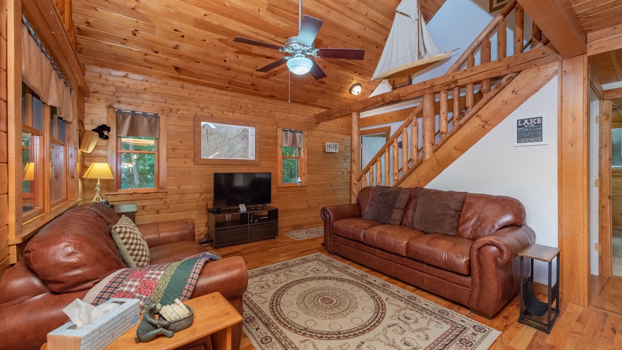 Photo of Livingroom in North Glade Hills