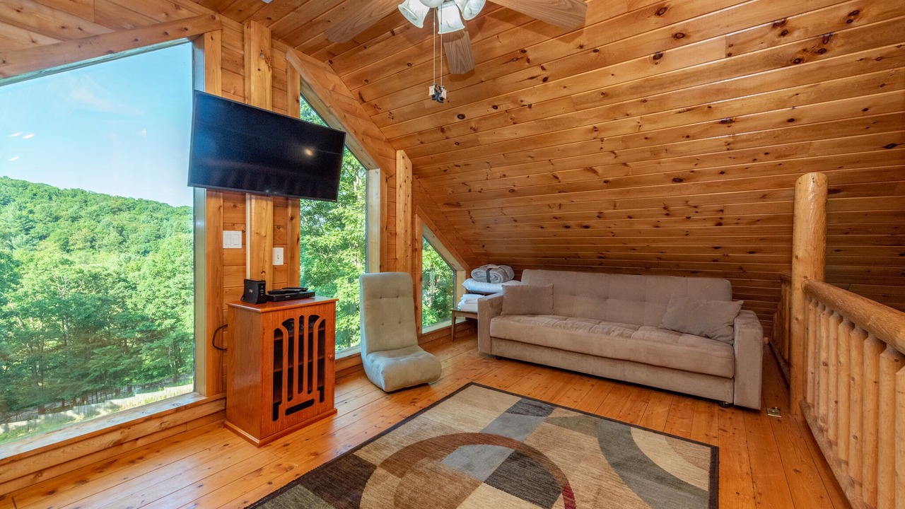 Photo of Livingroom in North Glade Hills