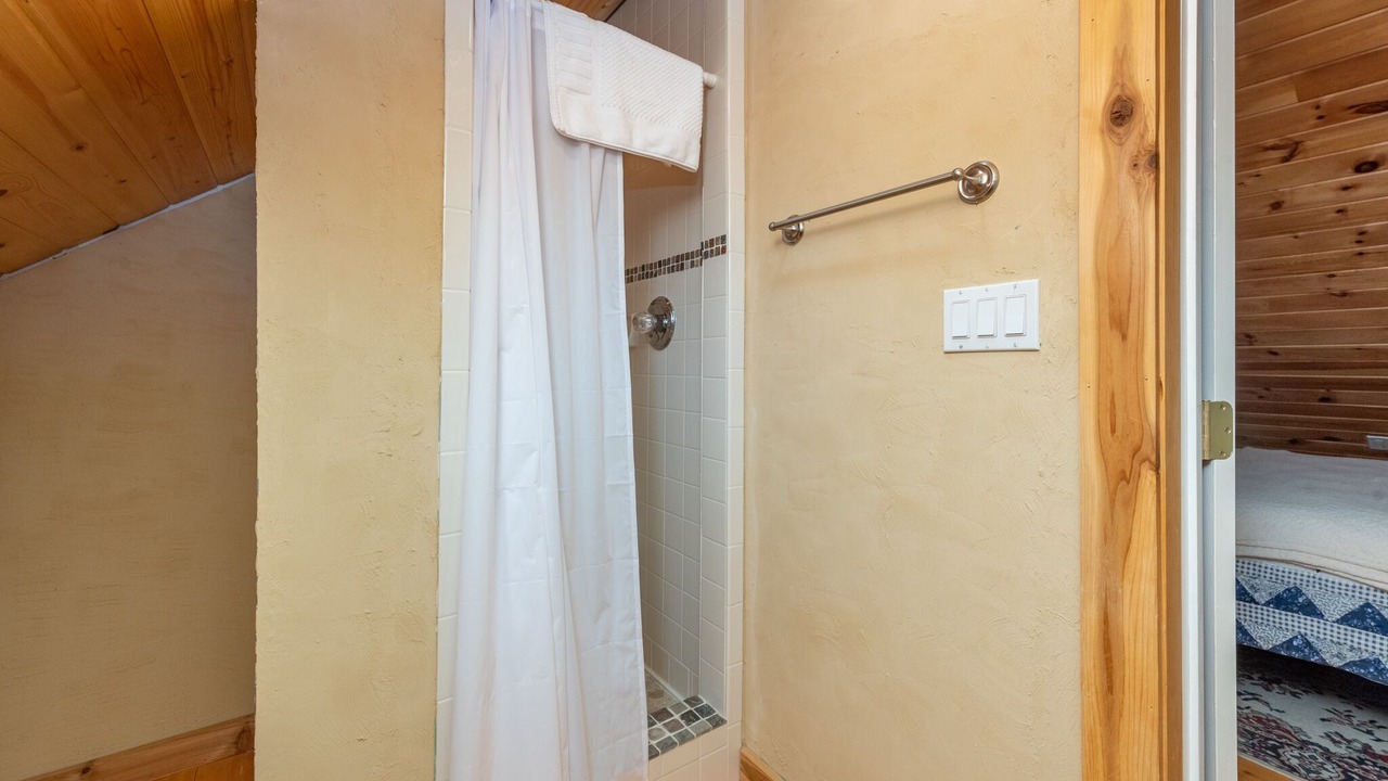 Photo of Bedroom in North Glade Hills