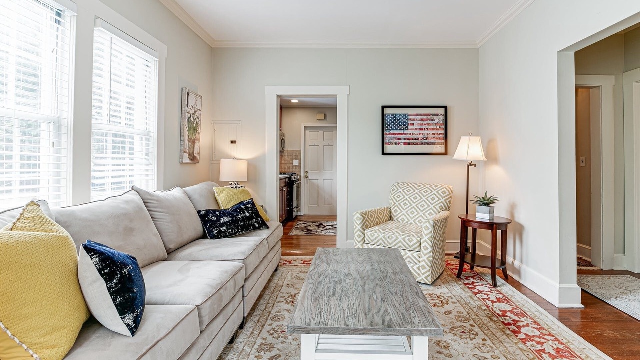 Photo of Livingroom in Summit
