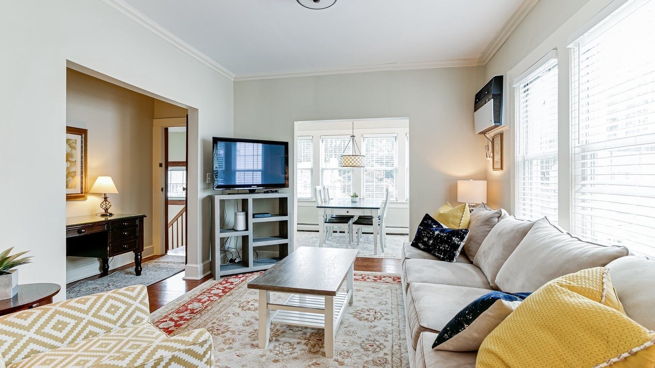 Photo of Livingroom in Summit