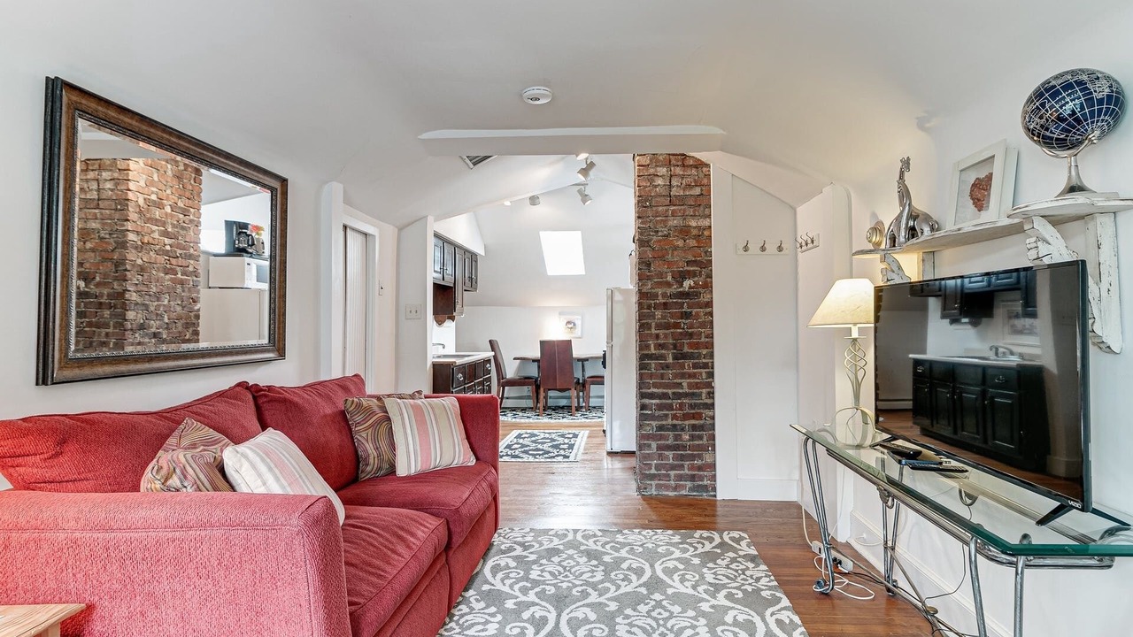 Photo of Livingroom in Summit