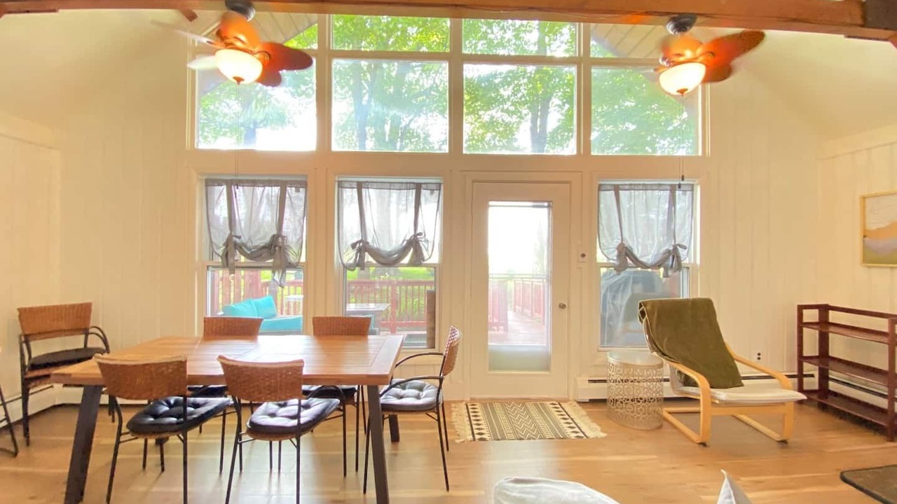Photo of Livingroom in Indian Lake