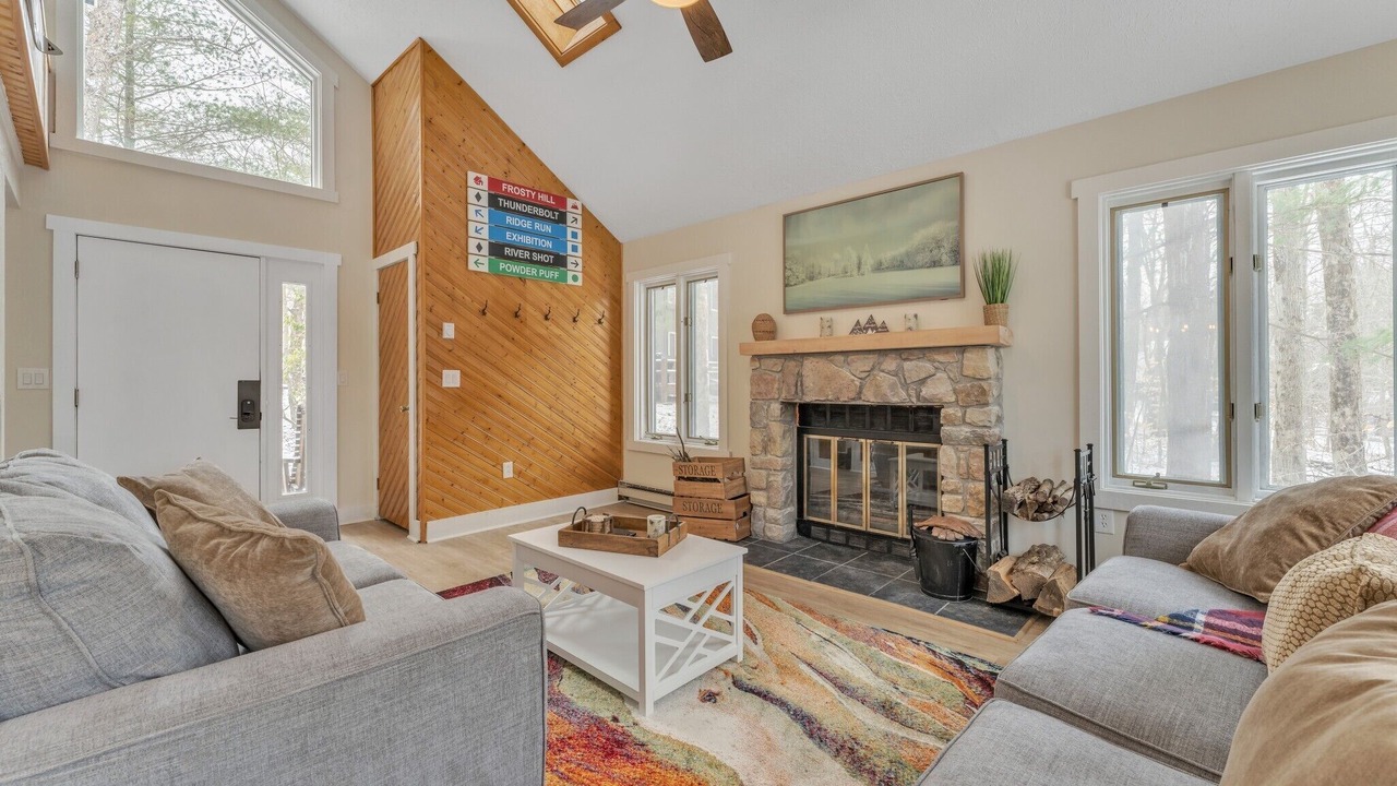 Photo of Livingroom in White Haven