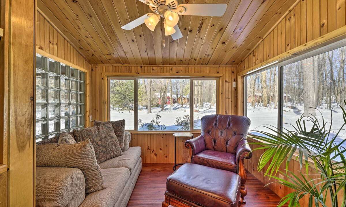 Photo of Livingroom in Russell