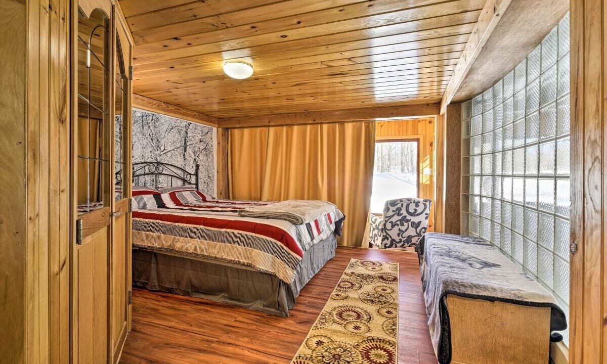Photo of Bedroom in Russell