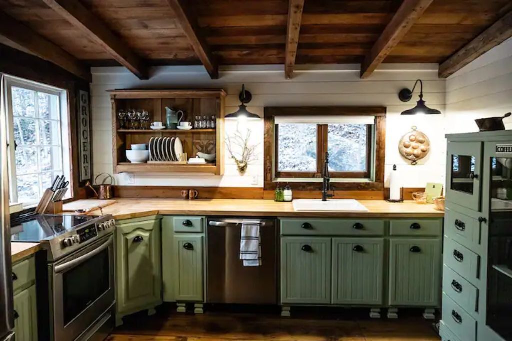 Photo of Kitchen in Hendersonville