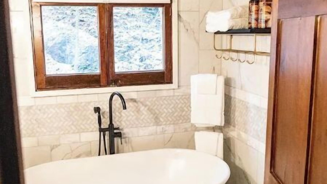 Photo of Bathroom in Hendersonville