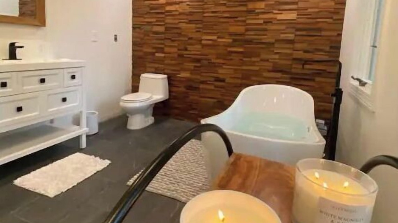 Photo of Bathroom in Red Bank - Tinton Falls