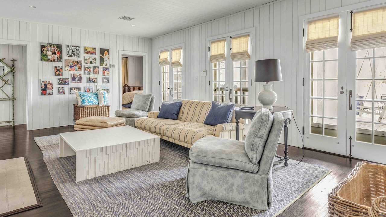 Photo of Livingroom in Cambridge