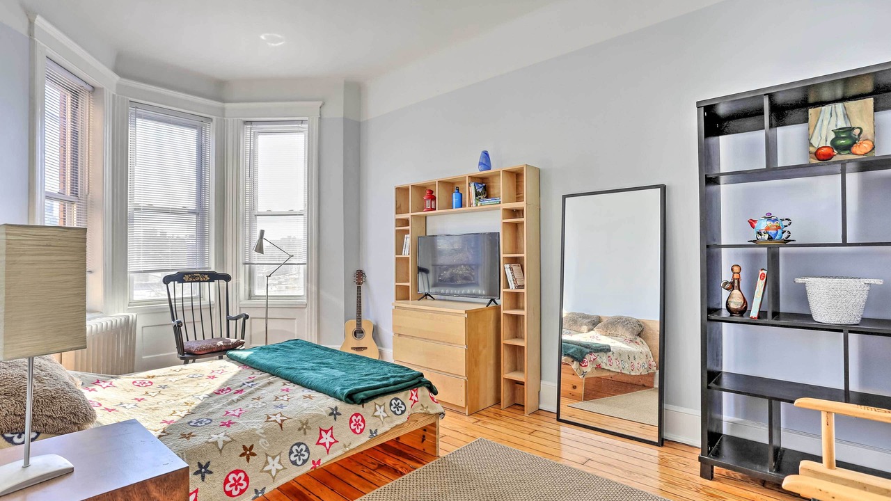 Photo of Bedroom in McGinley Square